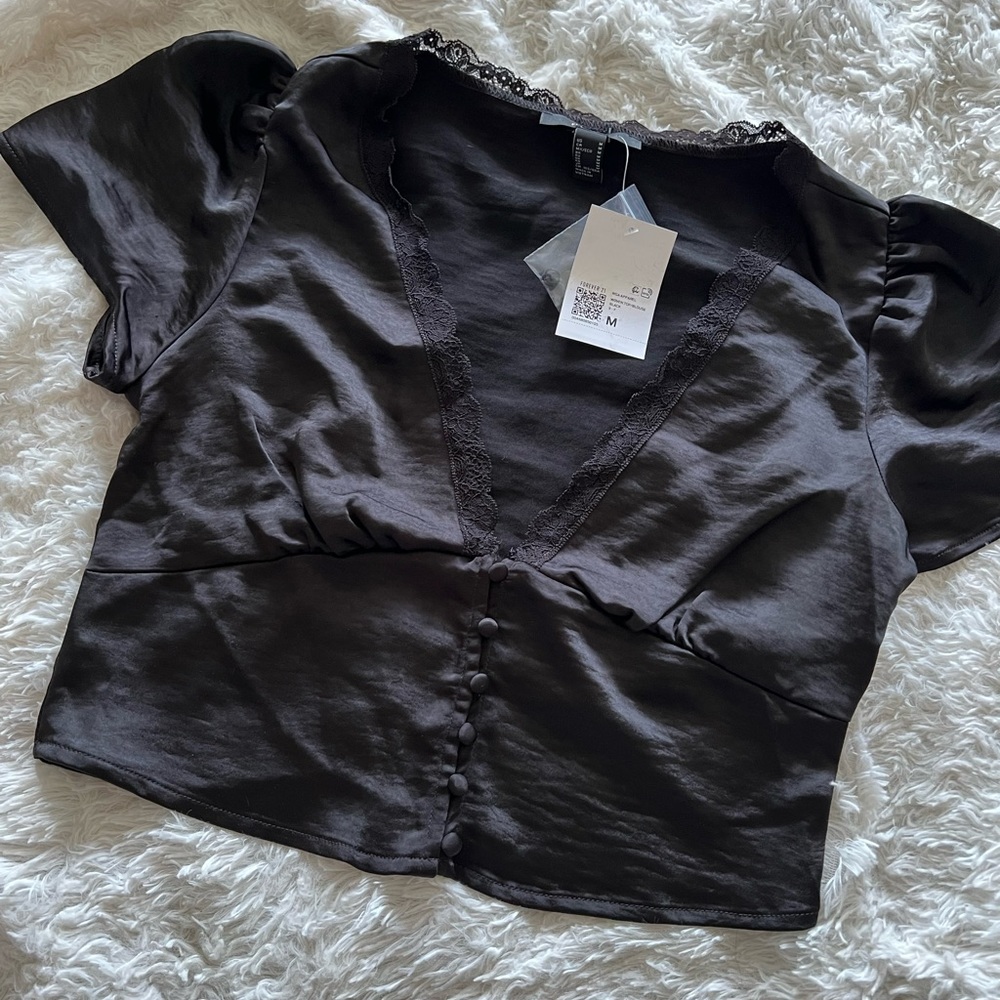 Black lace satin short sleeve shirt